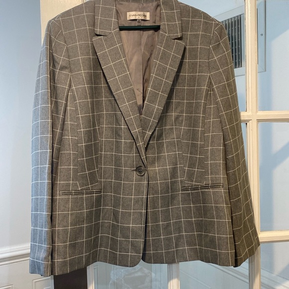 Evan Picone Jackets & Blazers - Evan Picone size 18 Suit Jacket good condition